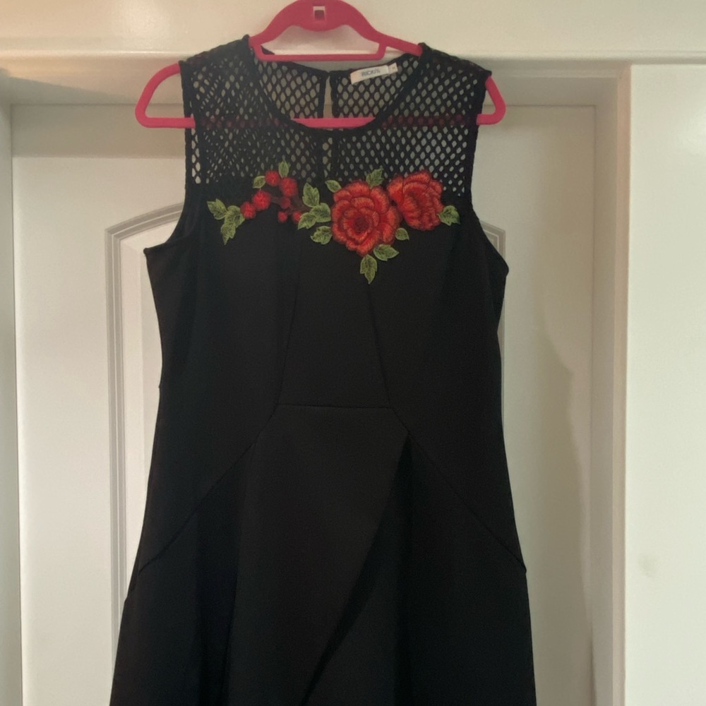 RICKIS TULIP HEM ROSE AND LACE DRESS
